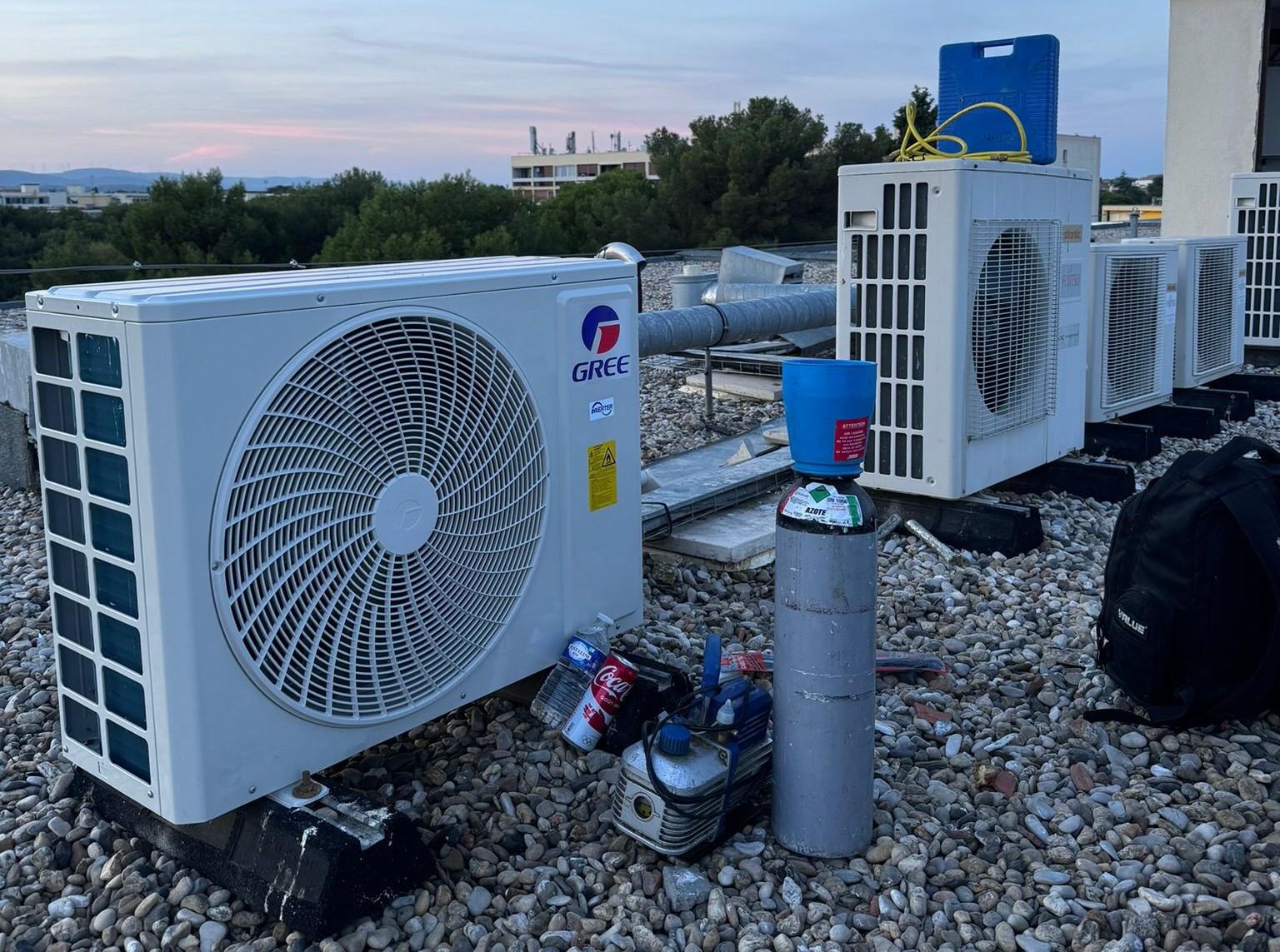 Installation climatisation professionnelle &agrave; B&eacute;ziers, Narbonne et H&eacute;rault